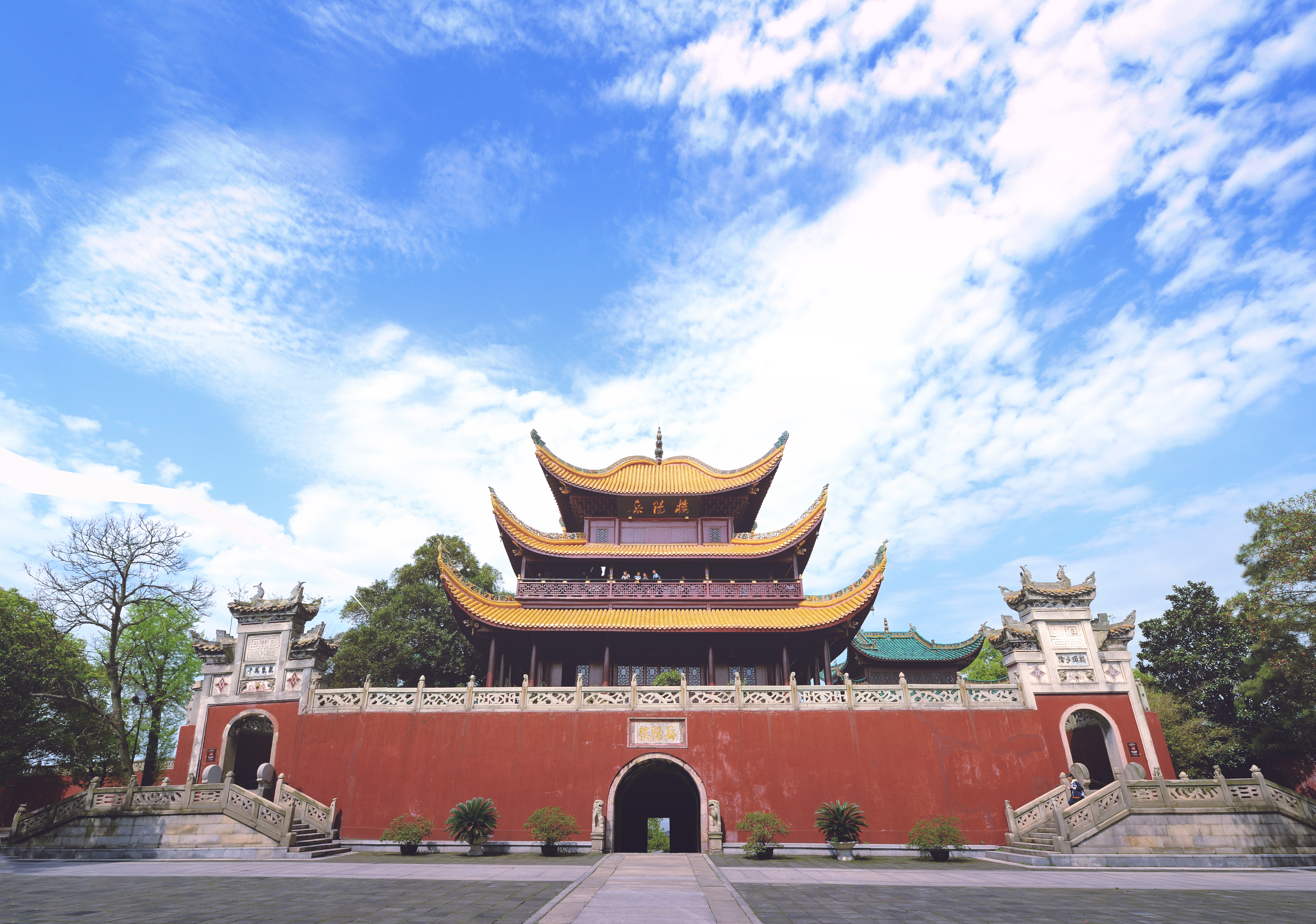 樓前廣場 XIUXIU.jpg 樓前廣場 XIUXIU.jpg